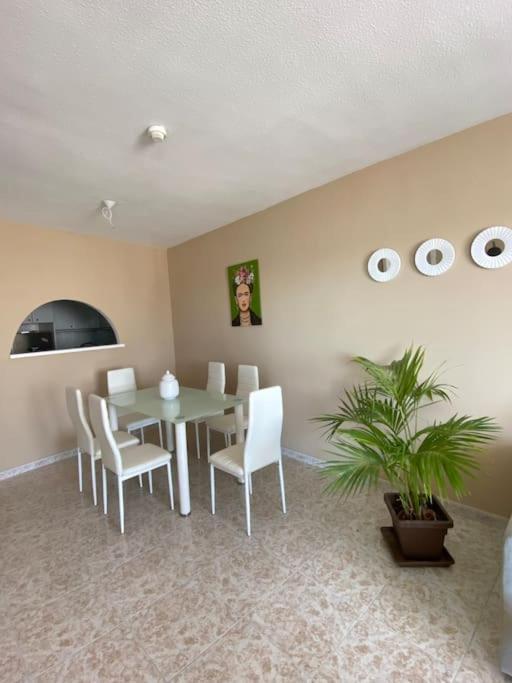 Lovely 1 Bedroom Apartment With Sea Views And Pool Estepona Zewnętrze zdjęcie