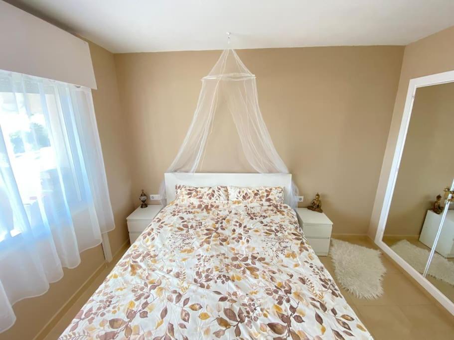 Lovely 1 Bedroom Apartment With Sea Views And Pool Estepona Zewnętrze zdjęcie