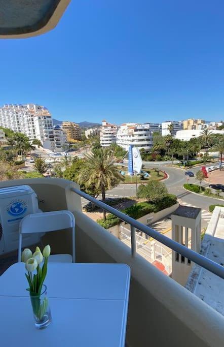Lovely 1 Bedroom Apartment With Sea Views And Pool Estepona Zewnętrze zdjęcie
