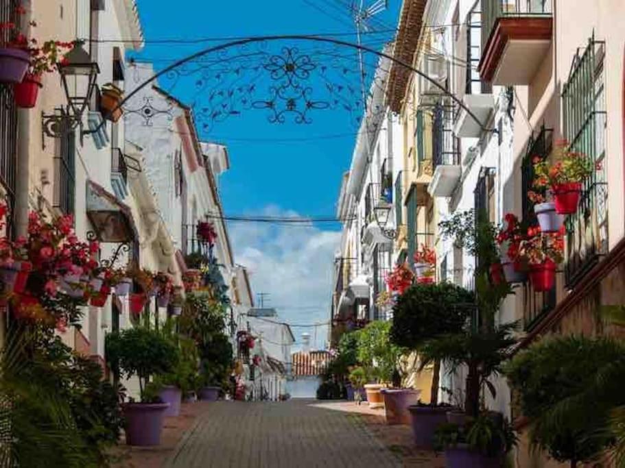 Lovely 1 Bedroom Apartment With Sea Views And Pool Estepona Zewnętrze zdjęcie