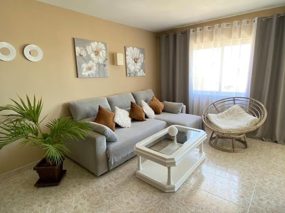 Lovely 1 Bedroom Apartment With Sea Views And Pool Estepona Zewnętrze zdjęcie